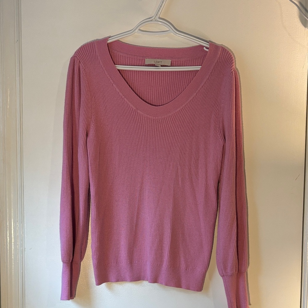 LOFT Women's Scoop V-Neck Sweater in Soft Pink